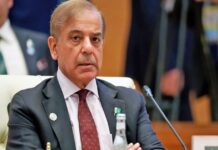 شهباز شریف میگوید بیعملی طالبان در برابر گروههای تروریستی، پاکستان را ناگزیر به توقف کامل تجارت با افغانستان کرده و تا زمانی که «ریشههای تروریسم» از میان نرود، این کشور به ثبات نخواهد رسید.